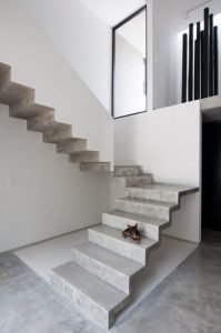escaleras de concreto para casas pequeñas