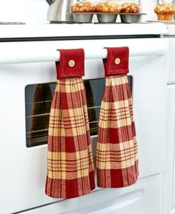 Ideas para decorar la puerta del horno con manualidades de tela