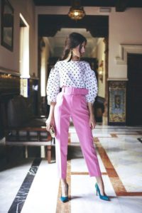 Pantalones de moda para mujer rosas