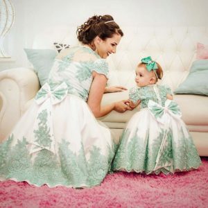 vestidos elegantes de fiestas para mama e hija