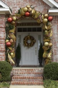 como decorar mi puerta en navidad con guirnaldas
