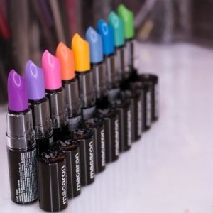 labios en color neon - colores