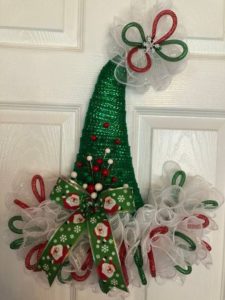 gorros navideños para decorar la puerta sencillos