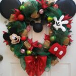 Diseños de coronas navideñas de mickey mouse